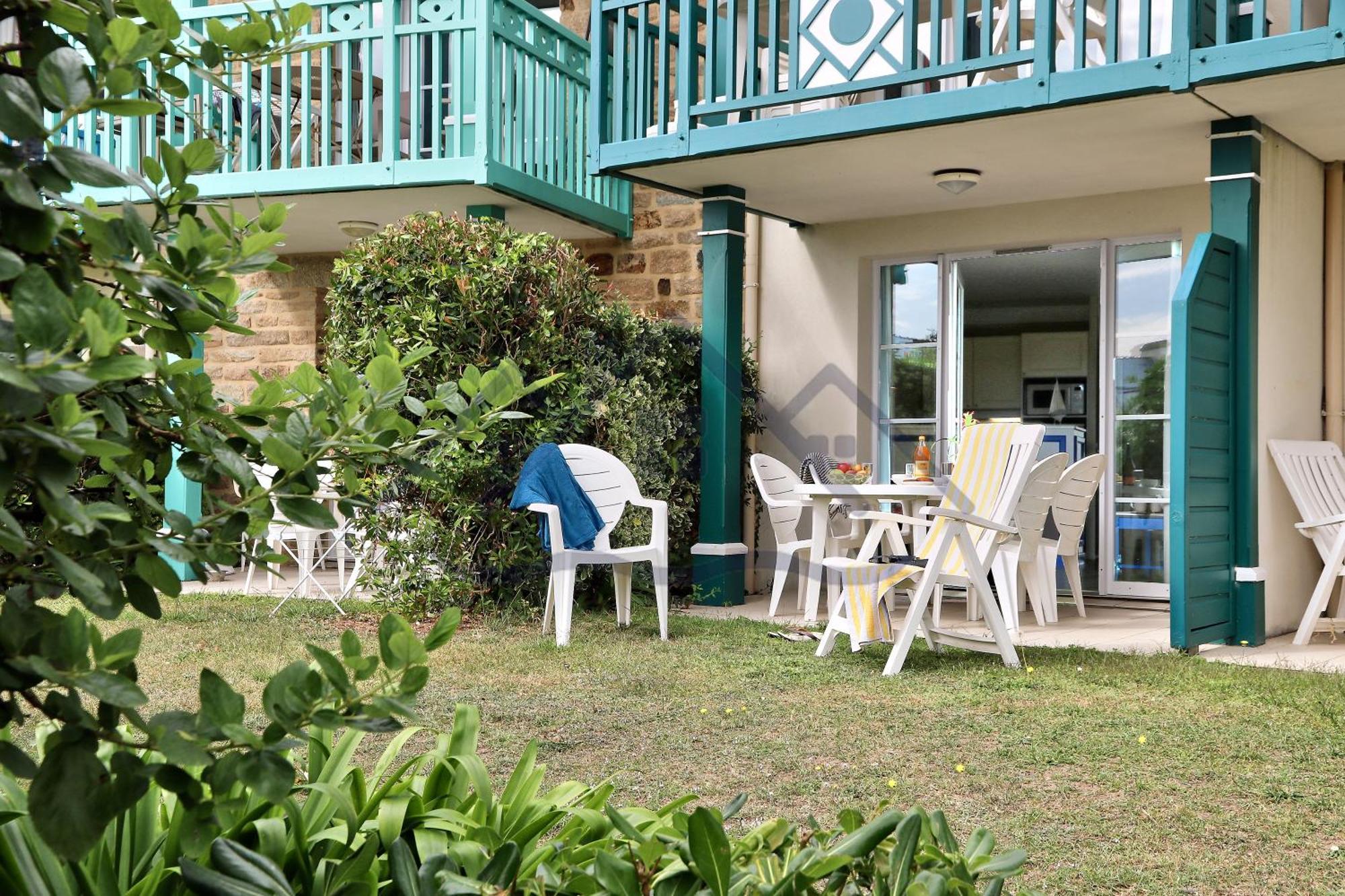 Localise - A06 - Entierement De Plain-Pied Avec Petite Vue Mer - Donnant Sur La Piscine Et Le Jardin - Wifi Inclus - Draps Inclus - Guilvinec Kültér fotó